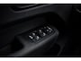 Volvo XC60 2.0 T6 Plug-in hybrid AWD Ultra Black Edition | Panoramadak | Luchtvering | Trekhaak | Head-Up Display | 360 Graden Camera | Harman Kardon Audio | Sportstoelen | Lichtmetalen Velgen 21 inch | Elektrische Achterklep | Parkeersensoren