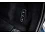 Volvo XC60 2.0 T6 Plug-in hybrid AWD Ultra Black Edition | Panoramadak | Luchtvering | Trekhaak | Head-Up Display | 360 Graden Camera | Harman Kardon Audio | Sportstoelen | Lichtmetalen Velgen 21 inch | Elektrische Achterklep | Parkeersensoren