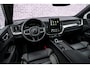 Volvo XC60 2.0 T6 Plug-in hybrid AWD Ultra Black Edition | Panoramadak | Luchtvering | Trekhaak | Head-Up Display | 360 Graden Camera | Harman Kardon Audio | Sportstoelen | Lichtmetalen Velgen 21 inch | Elektrische Achterklep | Parkeersensoren