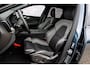 Volvo XC60 2.0 T6 Plug-in hybrid AWD Ultra Black Edition | Panoramadak | Luchtvering | Trekhaak | Head-Up Display | 360 Graden Camera | Harman Kardon Audio | Sportstoelen | Lichtmetalen Velgen 21 inch | Elektrische Achterklep | Parkeersensoren