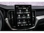 Volvo XC60 2.0 T6 Plug-in hybrid AWD Ultra Black Edition | Panoramadak | Luchtvering | Trekhaak | Head-Up Display | 360 Graden Camera | Harman Kardon Audio | Sportstoelen | Lichtmetalen Velgen 21 inch | Elektrische Achterklep | Parkeersensoren
