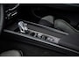 Volvo XC60 2.0 T6 Plug-in hybrid AWD Ultra Black Edition | Panoramadak | Luchtvering | Trekhaak | Head-Up Display | 360 Graden Camera | Harman Kardon Audio | Sportstoelen | Lichtmetalen Velgen 21 inch | Elektrische Achterklep | Parkeersensoren