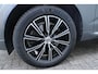 Volvo XC60 2.0 T4 Inscription | Apple carplay/ Android auto | Dodehoek detectie | Autonomous emergency braking | Electronic climate control | Lederen bekleding | Verwarmde voorstoelen |