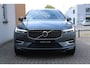 Volvo XC60 2.0 T4 Inscription | Apple carplay/ Android auto | Dodehoek detectie | Autonomous emergency braking | Electronic climate control | Lederen bekleding | Verwarmde voorstoelen |