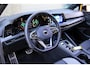Volkswagen Golf 1.4 eHybrid GTE | Pano | Vol Leder | Head up | IQ | Elektr. trekhaak | Black Style | 19' Estoril | LED verstralers onderbumper | Uniek > Letterlijk full option | Yellow metallic