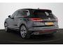 Volkswagen Touareg 3.0 TSi eHybrid 4MOTION Luchtvering Panoramadak Night Vision Soft Close