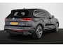 Volkswagen Touareg 3.0 TSi eHybrid 4MOTION Luchtvering Panoramadak Night Vision Soft Close