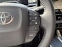 Toyota C-HR / C-HR+ First Edition 77 kWh NIEUW DIRECT LEVERBAAR! STOEL/STUURVERW 20'' LM-VELGEN BLIND SPOT EL-ACHTERKLEP WARMTEPOMP NAVI PARK-SENSOREN CAMERA CLIMA APPLE/ANDROID
