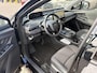 Toyota C-HR / C-HR+ First Edition 77 kWh NIEUW DIRECT LEVERBAAR! STOEL/STUURVERW 20'' LM-VELGEN BLIND SPOT EL-ACHTERKLEP WARMTEPOMP NAVI PARK-SENSOREN CAMERA CLIMA APPLE/ANDROID