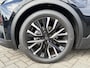 Toyota C-HR / C-HR+ First Edition 77 kWh NIEUW DIRECT LEVERBAAR! STOEL/STUURVERW 20'' LM-VELGEN BLIND SPOT EL-ACHTERKLEP WARMTEPOMP NAVI PARK-SENSOREN CAMERA CLIMA APPLE/ANDROID