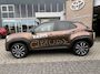 Toyota Yaris Cross 1.5 Hybrid 130 Executive NIEUW DIRECT LEVERBAAR! STOEL/STUURVERW LM-VELGEN BLIND SPOT EL-ACHTERKLEP JBL-AUDIO HUD MATRIX-VERLICHTING PARK-SENSOREN CAMERA CLIMA APPLE/ANDROID