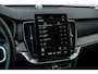 Volvo XC90 2.0 T8 Plug-in hybrid AWD Ultra Dark Executive Edition 455 PK | SOH 100% | Black Pack | Luchtvering | Trekhaak | Gelaagd Glas | Bowers & Wilkins | Massage & Ventilatie Stoelen | Panoramadak |