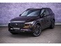 Volvo XC90 2.0 T8 Plug-in hybrid AWD Ultra Dark Executive Edition 455 PK | SOH 100% | Black Pack | Luchtvering | Trekhaak | Gelaagd Glas | Bowers & Wilkins | Massage & Ventilatie Stoelen | Panoramadak |