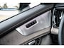 Volvo XC90 2.0 T8 Plug-in hybrid AWD Ultra Dark Executive Edition 455 PK | SOH 100% | Black Pack | Luchtvering | Trekhaak | Gelaagd Glas | Bowers & Wilkins | Massage & Ventilatie Stoelen | Panoramadak |