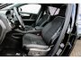 Volvo XC40 2.0 B4 Plus Black Edition | Trekhaak | Lichtmetalen Velgen 20 inch | Harman Kardon Audio | Panoramadak | 360 Graden Camera | Parkeersensoren | Keyless Entry | Elektrische Achterklep | Elektrisch Verstelbare Voorstoelen | Stoelverwarming | Google Navigatie | Apple Carplay | Android Auto