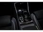 Volvo XC40 2.0 B4 Plus Black Edition | Trekhaak | Lichtmetalen Velgen 20 inch | Harman Kardon Audio | Panoramadak | 360 Graden Camera | Parkeersensoren | Keyless Entry | Elektrische Achterklep | Elektrisch Verstelbare Voorstoelen | Stoelverwarming | Google Navigatie | Apple Carplay | Android Auto