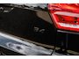 Volvo XC40 2.0 B4 Plus Black Edition | Trekhaak | Lichtmetalen Velgen 20 inch | Harman Kardon Audio | Panoramadak | 360 Graden Camera | Parkeersensoren | Keyless Entry | Elektrische Achterklep | Elektrisch Verstelbare Voorstoelen | Stoelverwarming | Google Navigatie | Apple Carplay | Android Auto