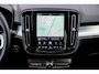 Volvo XC40 2.0 B4 Plus Black Edition | Trekhaak | Lichtmetalen Velgen 20 inch | Harman Kardon Audio | Panoramadak | 360 Graden Camera | Parkeersensoren | Keyless Entry | Elektrische Achterklep | Elektrisch Verstelbare Voorstoelen | Stoelverwarming | Google Navigatie | Apple Carplay | Android Auto