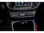 Volvo XC40 2.0 B4 Plus Black Edition | Trekhaak | 360° Camera | Panoramadak | Harman Kardon Audio | Keyless Entry | Elektrische Achterklep | Elektrisch Verstelbare Voorstoelen | Cruise Control Adaptief | BLIS | Google Navigatie | Apple Carplay | Android Auto | Lichtmetalen Velgen 20 inch