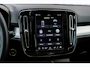 Volvo XC40 2.0 B4 Plus Black Edition | Trekhaak | Lichtmetalen Velgen 20 inch | Harman Kardon Audio | Panoramadak | 360 Graden Camera | Parkeersensoren | Keyless Entry | Elektrische Achterklep | Elektrisch Verstelbare Voorstoelen | Stoelverwarming | Google Navigatie | Apple Carplay | Android Auto