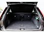 Volvo XC40 2.0 B4 Plus Black Edition | Trekhaak | Lichtmetalen Velgen 20 inch | Harman Kardon Audio | Panoramadak | 360 Graden Camera | Parkeersensoren | Keyless Entry | Elektrische Achterklep | Elektrisch Verstelbare Voorstoelen | Stoelverwarming | Google Navigatie | Apple Carplay | Android Auto