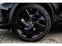 Volvo XC40 2.0 B4 Plus Black Edition | Trekhaak | Lichtmetalen Velgen 20 inch | Harman Kardon Audio | Panoramadak | 360 Graden Camera | Parkeersensoren | Keyless Entry | Elektrische Achterklep | Elektrisch Verstelbare Voorstoelen | Stoelverwarming | Google Navigatie | Apple Carplay | Android Auto