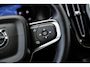 Volvo XC40 2.0 B4 Plus Black Edition | Trekhaak | Lichtmetalen Velgen 20 inch | Harman Kardon Audio | Panoramadak | 360 Graden Camera | Parkeersensoren | Keyless Entry | Elektrische Achterklep | Elektrisch Verstelbare Voorstoelen | Stoelverwarming | Google Navigatie | Apple Carplay | Android Auto