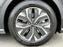 Kia EV6 Edition 77.4 kWh / SOH 100% / Fabrieksgarantie tot 18-06-2032 / 1.600 kg trekgewicht / Android Auto & Apple Carplay / Navigatie / Cruise Control Adaptief / Climate Control / DAB / Draadloze Telefoonlader / Camera / Parkeerassistent / 19" Lichtmetalen Wielen / Keyless entry & start /