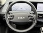 Kia EV6 Edition 77.4 kWh / SOH 100% / Fabrieksgarantie tot 18-06-2032 / 1.600 kg trekgewicht / Android Auto & Apple Carplay / Navigatie / Cruise Control Adaptief / Climate Control / DAB / Draadloze Telefoonlader / Camera / Parkeerassistent / 19" Lichtmetalen Wielen / Keyless entry & start /