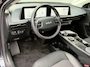 Kia EV6 Edition 77.4 kWh / SOH 100% / Fabrieksgarantie tot 18-06-2032 / 1.600 kg trekgewicht / Android Auto & Apple Carplay / Navigatie / Cruise Control Adaptief / Climate Control / DAB / Draadloze Telefoonlader / Camera / Parkeerassistent / 19" Lichtmetalen Wielen / Keyless entry & start /