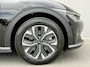 Kia EV6 Edition 77.4 kWh / SOH 100% / Fabrieksgarantie tot 18-06-2032 / 1.600 kg trekgewicht / Android Auto & Apple Carplay / Navigatie / Cruise Control Adaptief / Climate Control / DAB / Draadloze Telefoonlader / Camera / Parkeerassistent / 19" Lichtmetalen Wielen / Keyless entry & start /