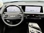 Kia EV6 Edition 77.4 kWh / SOH 100% / Fabrieksgarantie tot 18-06-2032 / 1.600 kg trekgewicht / Android Auto & Apple Carplay / Navigatie / Cruise Control Adaptief / Climate Control / DAB / Draadloze Telefoonlader / Camera / Parkeerassistent / 19" Lichtmetalen Wielen / Keyless entry & start /