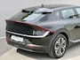 Kia EV6 Edition 77.4 kWh / SOH 100% / Fabrieksgarantie tot 18-06-2032 / 1.600 kg trekgewicht / Android Auto & Apple Carplay / Navigatie / Cruise Control Adaptief / Climate Control / DAB / Draadloze Telefoonlader / Camera / Parkeerassistent / 19" Lichtmetalen Wielen / Keyless entry & start /
