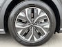 Kia EV6 Edition 77.4 kWh / SOH 100% / Fabrieksgarantie tot 18-06-2032 / 1.600 kg trekgewicht / Android Auto & Apple Carplay / Navigatie / Cruise Control Adaptief / Climate Control / DAB / Draadloze Telefoonlader / Camera / Parkeerassistent / 19" Lichtmetalen Wielen / Keyless entry & start /
