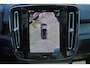 Volvo C40 Recharge Ultimate 69 kWh - Panoramadak - IntelliSafe Assist & Surround - 360º Camera - Harman/Kardon audio - Verwarmde voorstoelen & stuur - Parkeersensoren voor & achter - Elektr. bedienb. voorstoelen met geheugen links - Draadloze tel. lader - Elektr. inklapbare trekhaak - 19' LMV