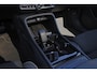 Volvo C40 Recharge Ultimate 69 kWh - Panoramadak - IntelliSafe Assist & Surround - 360º Camera - Harman/Kardon audio - Verwarmde voorstoelen & stuur - Parkeersensoren voor & achter - Elektr. bedienb. voorstoelen met geheugen links - Draadloze tel. lader - Elektr. inklapbare trekhaak - 19' LMV