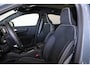 Volvo C40 Recharge Ultimate 69 kWh - Panoramadak - IntelliSafe Assist & Surround - 360º Camera - Harman/Kardon audio - Verwarmde voorstoelen & stuur - Parkeersensoren voor & achter - Elektr. bedienb. voorstoelen met geheugen links - Draadloze tel. lader - Elektr. inklapbare trekhaak - 19' LMV