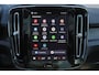 Volvo C40 Recharge Ultimate 69 kWh - Panoramadak - IntelliSafe Assist & Surround - 360º Camera - Harman/Kardon audio - Verwarmde voorstoelen & stuur - Parkeersensoren voor & achter - Elektr. bedienb. voorstoelen met geheugen links - Draadloze tel. lader - Elektr. inklapbare trekhaak - 19' LMV