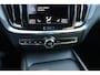 Volvo V60 B3 164PK Automaat Momentum Advantage | Trekhaak | Camera + PDC | Pilot Assist | Getint glas | Verw. Stoel- & stuurwiel |