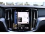 Volvo V60 B3 164PK Automaat Momentum Advantage | Trekhaak | Camera + PDC | Pilot Assist | Getint glas | Verw. Stoel- & stuurwiel |