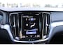 Volvo V60 B3 164PK Automaat Momentum Advantage | Trekhaak | Camera + PDC | Pilot Assist | Getint glas | Verw. Stoel- & stuurwiel |