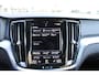Volvo V60 B3 164PK Automaat Momentum Advantage | Trekhaak | Camera + PDC | Pilot Assist | Getint glas | Verw. Stoel- & stuurwiel |