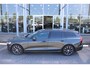 Volvo V60 B3 164PK Automaat Momentum Advantage | Trekhaak | Camera + PDC | Pilot Assist | Getint glas | Verw. Stoel- & stuurwiel |
