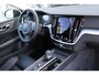 Volvo V60 B3 164PK Automaat Momentum Advantage | Trekhaak | Camera + PDC | Pilot Assist | Getint glas | Verw. Stoel- & stuurwiel |