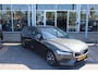 Volvo V60 B3 164PK Automaat Momentum Advantage | Trekhaak | Camera + PDC | Pilot Assist | Getint glas | Verw. Stoel- & stuurwiel |