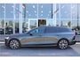 Volvo V60 B3 164PK Automaat Momentum Advantage | Trekhaak | Camera + PDC | Pilot Assist | Getint glas | Verw. Stoel- & stuurwiel |