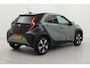 Toyota Aygo X Hybrid 115 pulse | Apple Carplay / Android Auto | Keyless | Parkeersensoren voor/achter | Adaptive Cruise | LED | Clima | Camera | 17 inch | Privacy glas