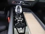 Volvo XC60 T6 AWD Ultra Dark | Luchtvering | Trekhaak | 360° Camera | Panoramadak |