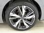 Peugeot 308 SW Allure 1.6 Plug-in Hybrid 180pk Automaat | Lage kilometerstand! | Navigatie | Achteruitrijcamera | Climate Control | Cruise Control | Parkeersensoren v+a | Keyless start | Bluetooth | Draadloze Apple Carplay / Android auto | DAB+ radio | Led koplampen | Volledig digitaal instrumentenpaneel | Donker getint glas | Trekhaak | 17" lichtmetalen velgen |