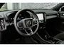 Volvo XC40 2.0 B4 Plus Black Edition | Trekhaak | Lichtmetalen Velgen 20 inch | Harman Kardon Audio | Panoramadak | 360 Graden Camera | Parkeersensoren | Keyless Entry | Elektrische Achterklep | Elektrisch Verstelbare Voorstoelen | Stoelverwarming | Google Navigatie | Apple Carplay | Android Auto